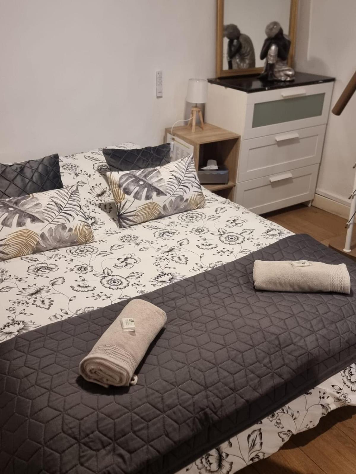 Beau Duplex Sur Le Vieux Port Apartment Marseille Luaran gambar